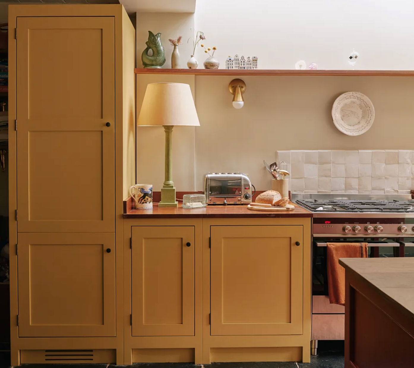 Bucătării galbene 2026: tendințe și idei pentru un spațiu plin de energie