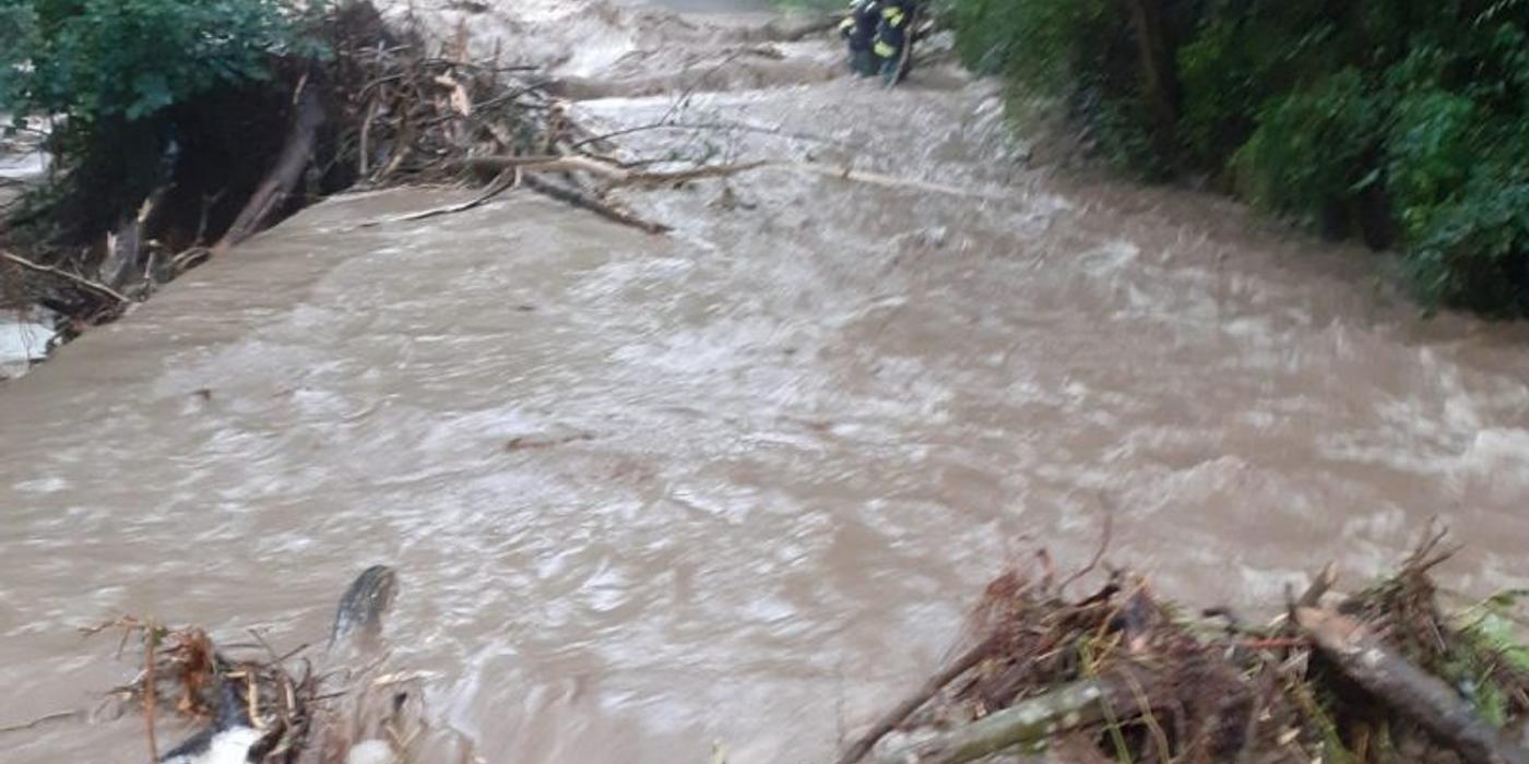 Cod galben de inundații pentru râurile din mai multe județe, inclusiv județul Cluj, până astăzi la ora 18.00
