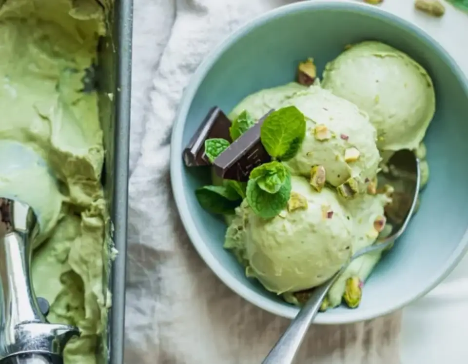 Avocado Ice Cream with Bananas and Coconut Milk - Vegan, Quick & Creamy Dessert