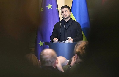Un nou pariu al Kievului în plin război. Zelenski mută industria de armament în Europa