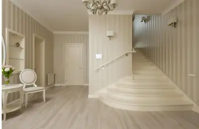 Adding Charm to Your Hallway with Wallpaper: Useful Tips and Tricks