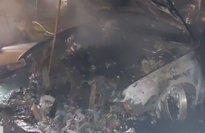 O mașină s-a făcut scrum, în noaptea de duminică, în localitatea Vlaha din județul Cluj