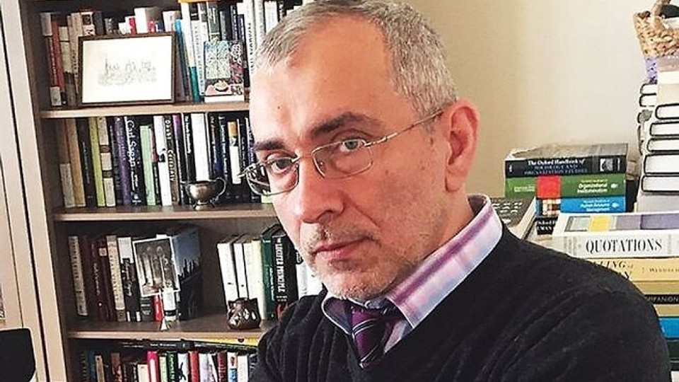 Prof. Paul Aligică, după decizia SUA privind revenirea vizelor pentru români, afirmă că structurile românești forțează despărțirea de SUA: De ce trebuie degradata economia si guvernanta si climatul de opinie in acest hal?!