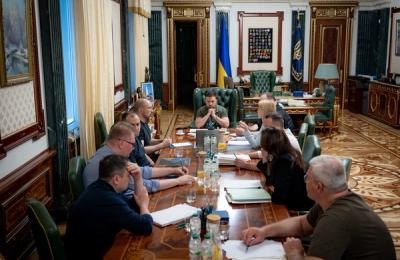 Zelenski spune că prelungirea după 15 septembrie a interdicţiei de import a cerealelor ucrainene în România şi alte patru ţări UE este inacceptabilă