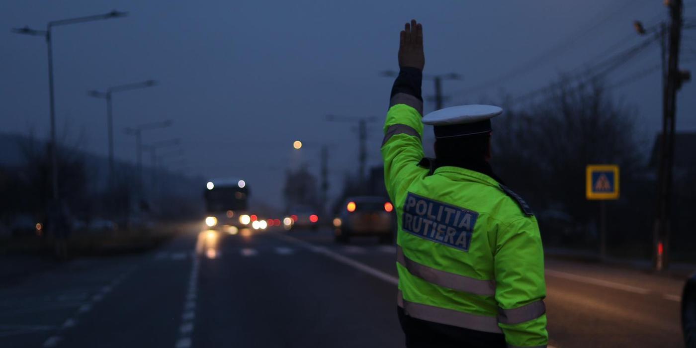 Trafic îngreunat pe DN 66 Defileul Jiului, din cauza unui protest al transportatorilor