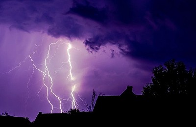 Prognoza meteo, 14 aprilie. Vremea va fi caldă, dar va ploua în majoritatea regiunilor din țară