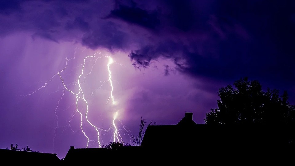 Prognoza meteo, 14 aprilie. Vremea va fi caldă, dar va ploua în majoritatea regiunilor din țară