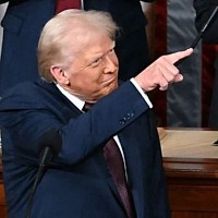 Trump îl amenință pe Putin că vor exista consecințe grave dacă refuză un armistițiu în războiul din Ucraina. „Noi vrem un sfârșit”