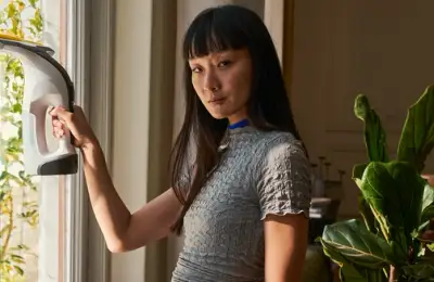 Soluția modernă pentru ferestre strălucitoare aspiratorul de geamuri