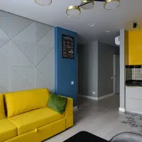 Amenjare moderna cu accente de galben intens