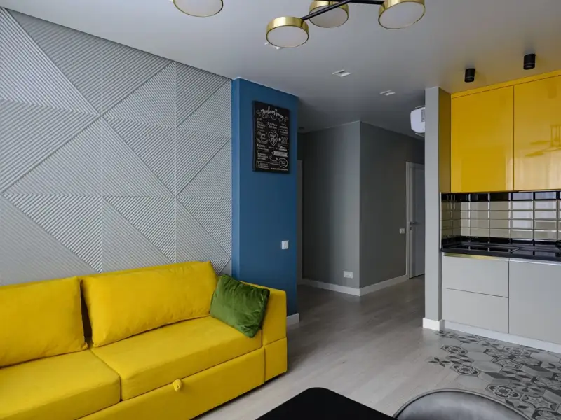 Amenjare moderna cu accente de galben intens