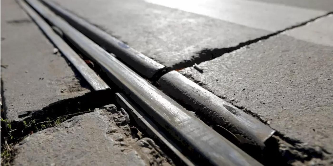 Alte două tramvaie au sărit de pe șine în București