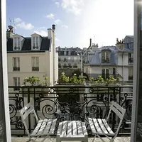 Locuiesti intre blocuri? Iata cum iti poti infrumuseta privelistea de la geam