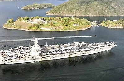 Portavionul USS Gerald Ford intră în apele Norvegiei. Un submarin al Rusiei a încercat să-l oprească