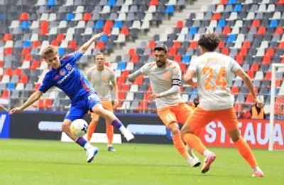 Dublă Matei și Steaua câștigă fără mari emoții cu Metaloglobus. Oaspeții, la primul gol în play-off