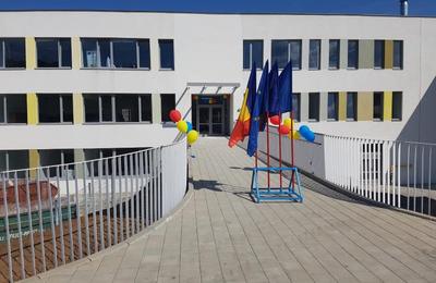 Primăria Florești va dota școlile cu echipamente digitale, mobilier și echipamente didactice