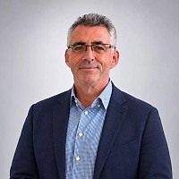 Top Lac investește în sisteme robotizate de ultimă generație pentru vopsitoria auto