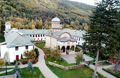 Calendarul zilei 18 mai: 638 de ani de la sfințirea bisericii Mănăstirii Cozia, ctitorie a lui Mircea cel Bătrân