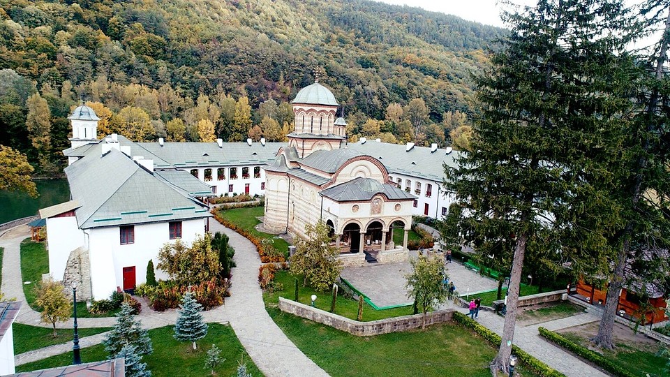 Calendarul zilei 18 mai: 638 de ani de la sfințirea bisericii Mănăstirii Cozia, ctitorie a lui Mircea cel Bătrân
