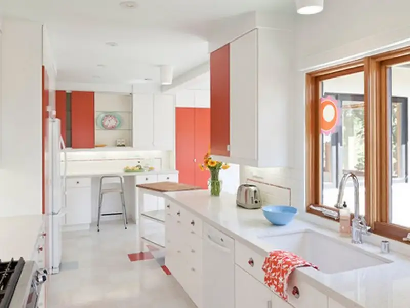 Bucataria alba sau cum sa reamenajezi un spatiu monoton