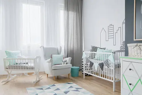 Dormitor alb pentru copii: Când să-l amenajezi și când nu