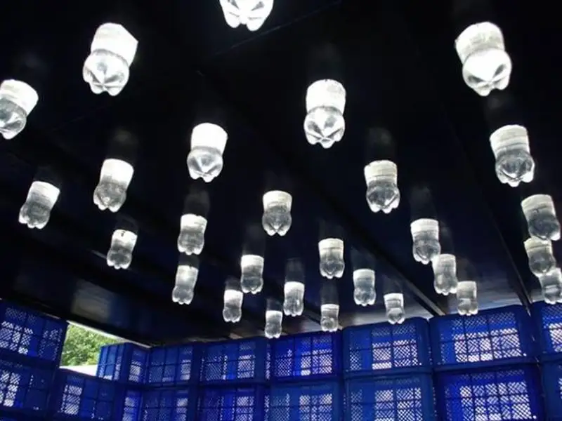 Lumina naturala prin sticle o solutie ecologica inedita