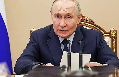 Putin anunţă că Rusia a frânat economic puternic. Este la 1% creştere economică. Cheltuieli militare enorme
