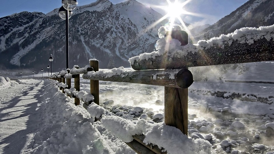 Prognoza meteo, 2 ianuarie. Temperaturi neobișnuite pentru o lună de iarnă. Unde va ninge ca în povești