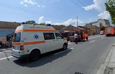 Femeie lovită de mașină, pe strada Moților din Cluj-Napoca, în timp ce traversa neregulamentar