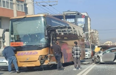 Accident de circulație, în această după-amiază, pe strada Teodor Mihali din Cluj-Napoca