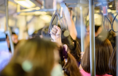 Beneficiile de transport: Noua prioritate în topul așteptărilor angajaților români