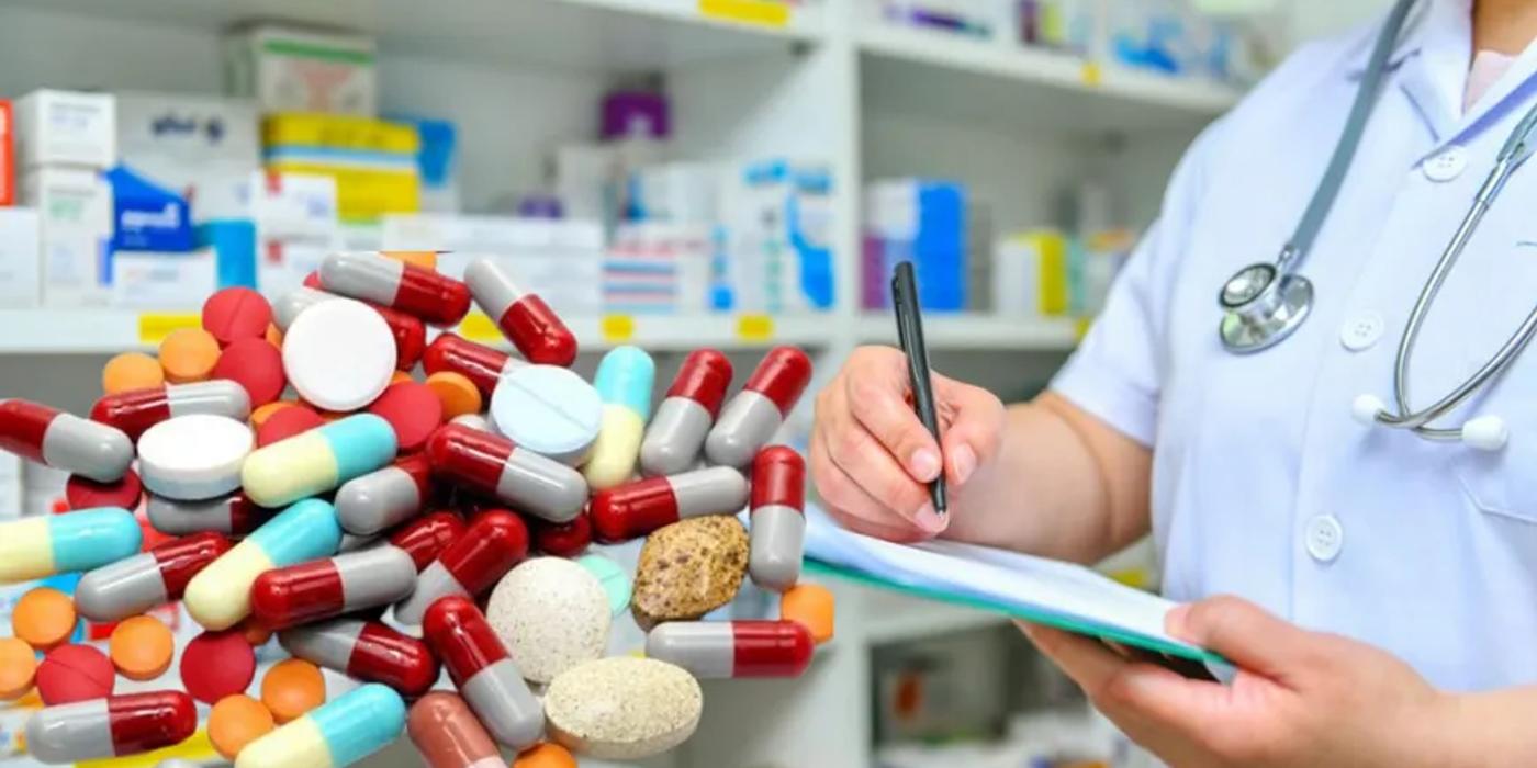 Unele medicamente şi-au dublat, chiar triplat preţul de la 1 august. Farmacist: ”Riscul este ca pacienţii să taie medicamente de pe listă“