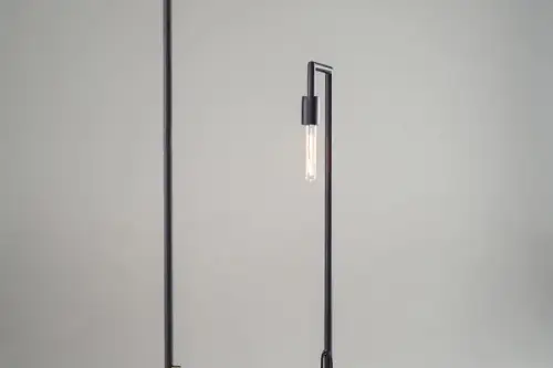 Lampa minimalista din lemn si metal
