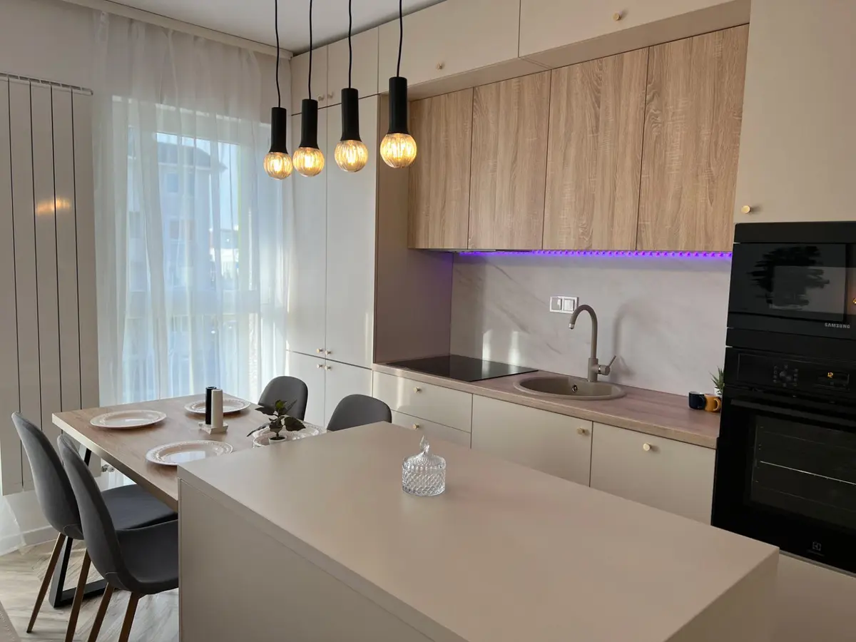 Amenajare moderna in nuante calde apartament de 2 camere din Cluj