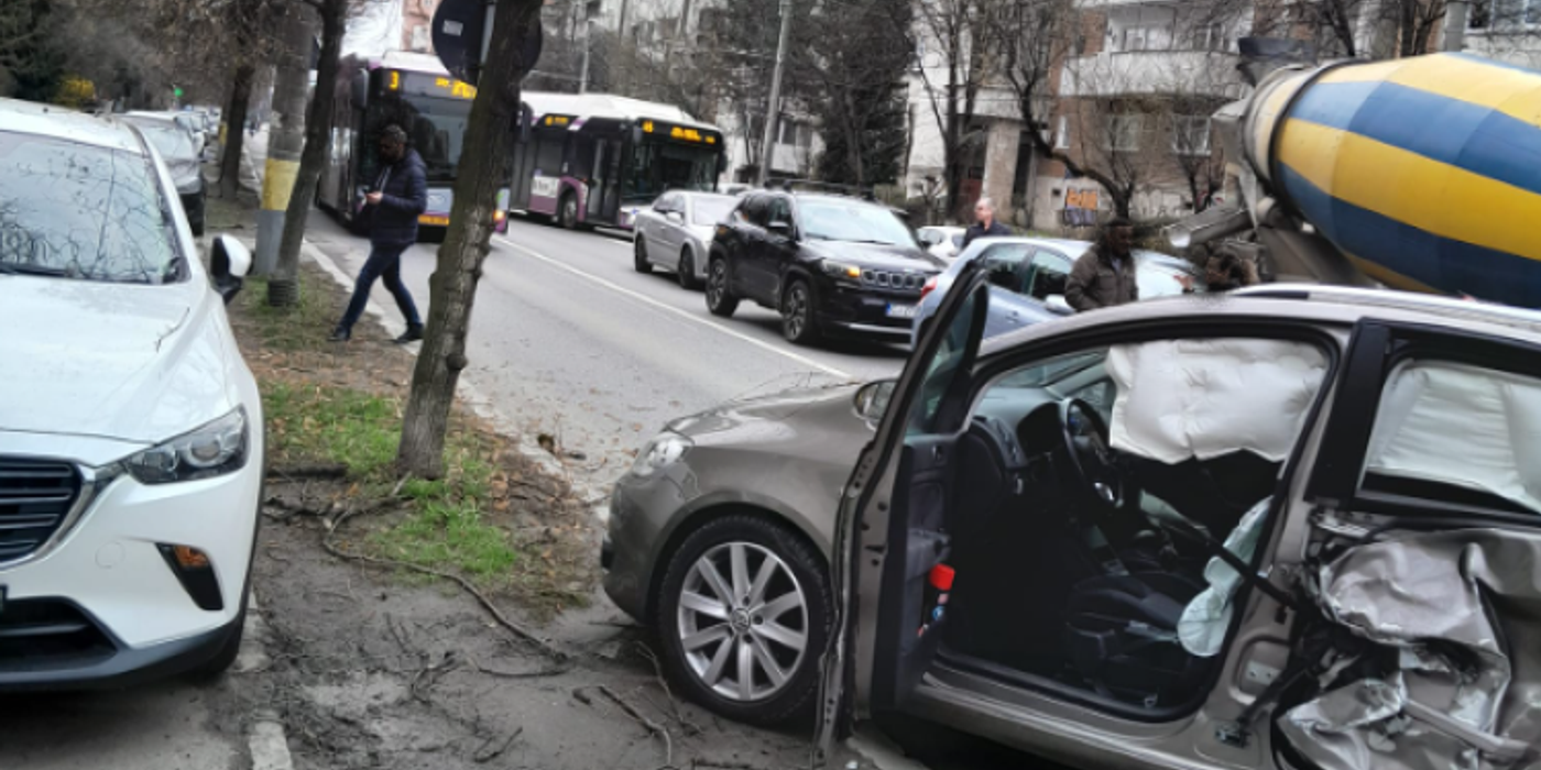 Accident de circulație, vineri dimineața, pe Bulevardul Nicolae Titulescu din Cluj-Napoca