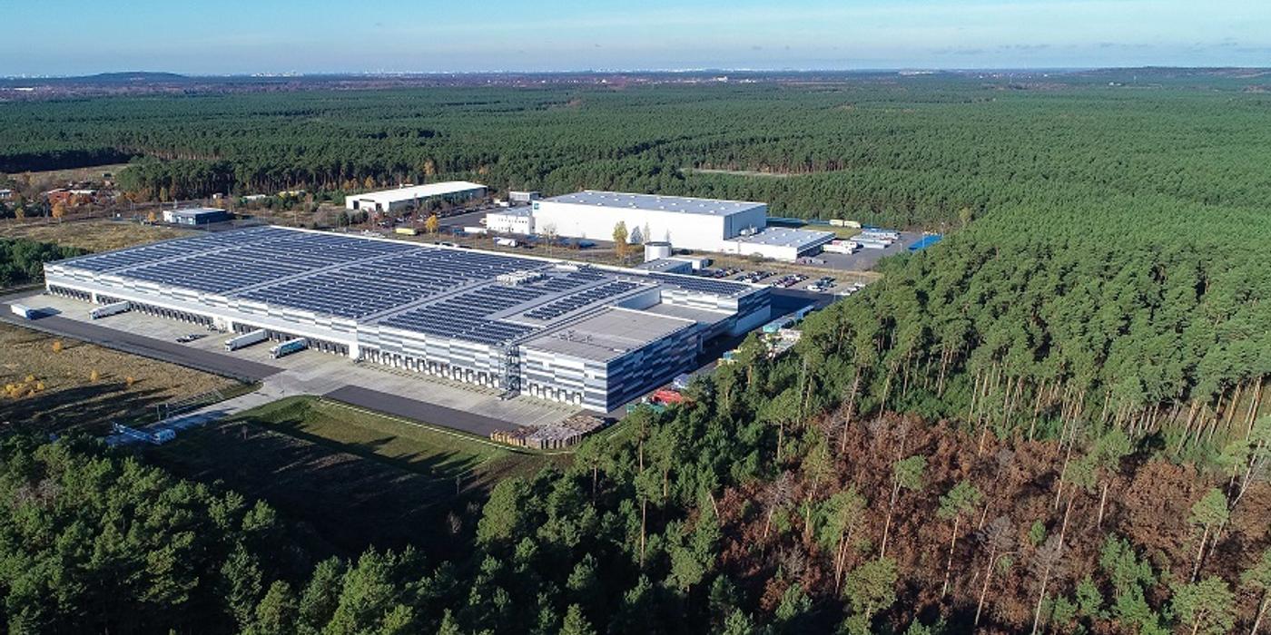 Fabrica Tesla din Germania îşi va relua operaţiunile săptămâna viitoare, după întreruperea energiei electrice în urma unui incendiu din apropiere, posibil provocat