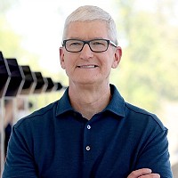 Tim Cook își numește succesorul și se retrage din funcția de CEO al Apple