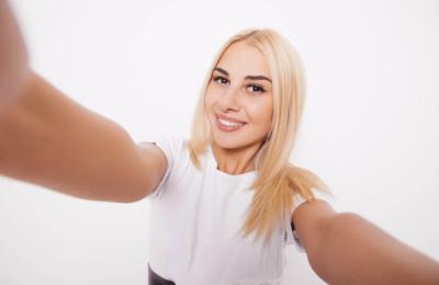 De la templele lui Bachus la baia modernă: Obsesia noastră pentru autoportret are 200 de ani