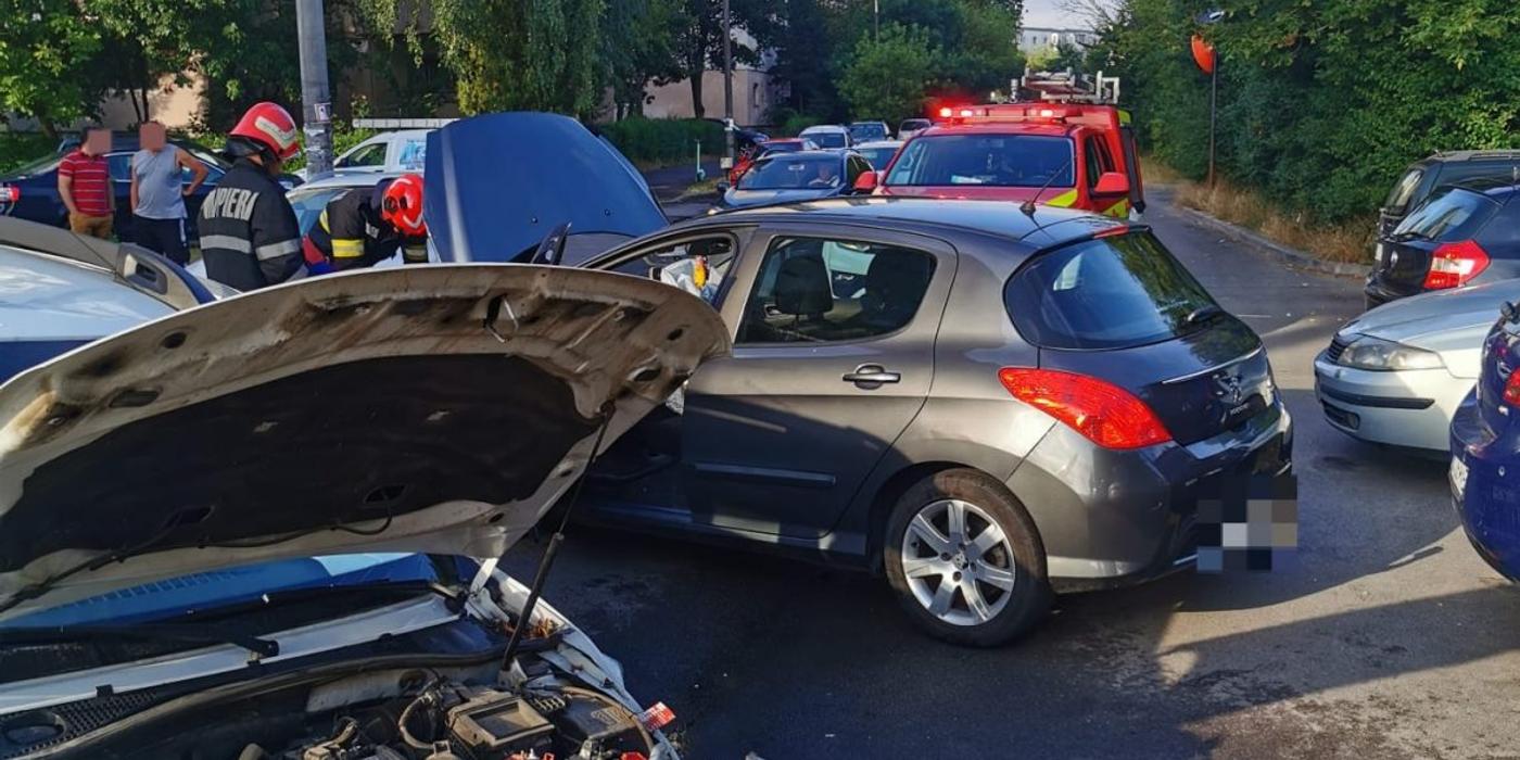 Un accident rutier s-a produs marți dimineața pe strada Arinilor din Cluj-Napoca