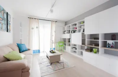 Amenajare de garsoniera din Arad spatiu multifunctional, colorat si vesel