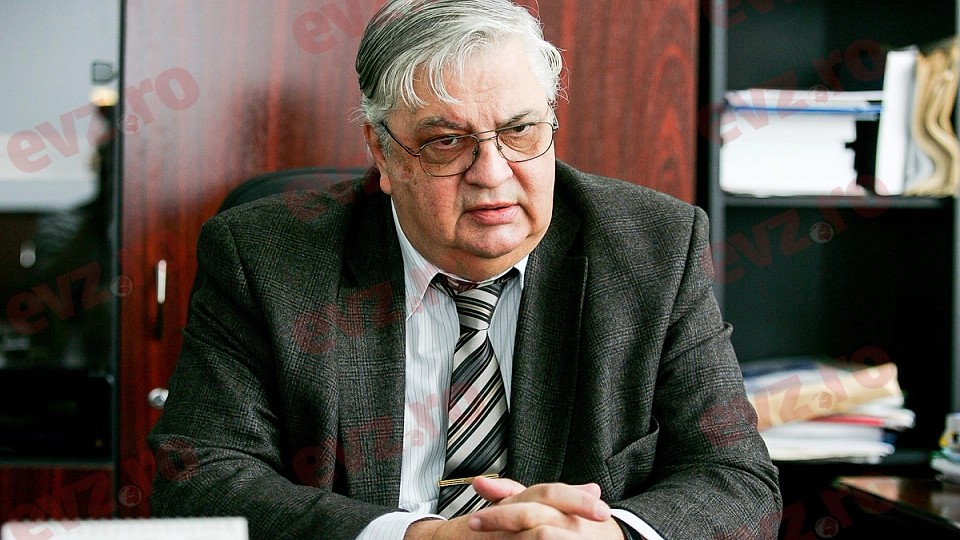 A murit profesorul Mircea Coșea, după o grea suferință