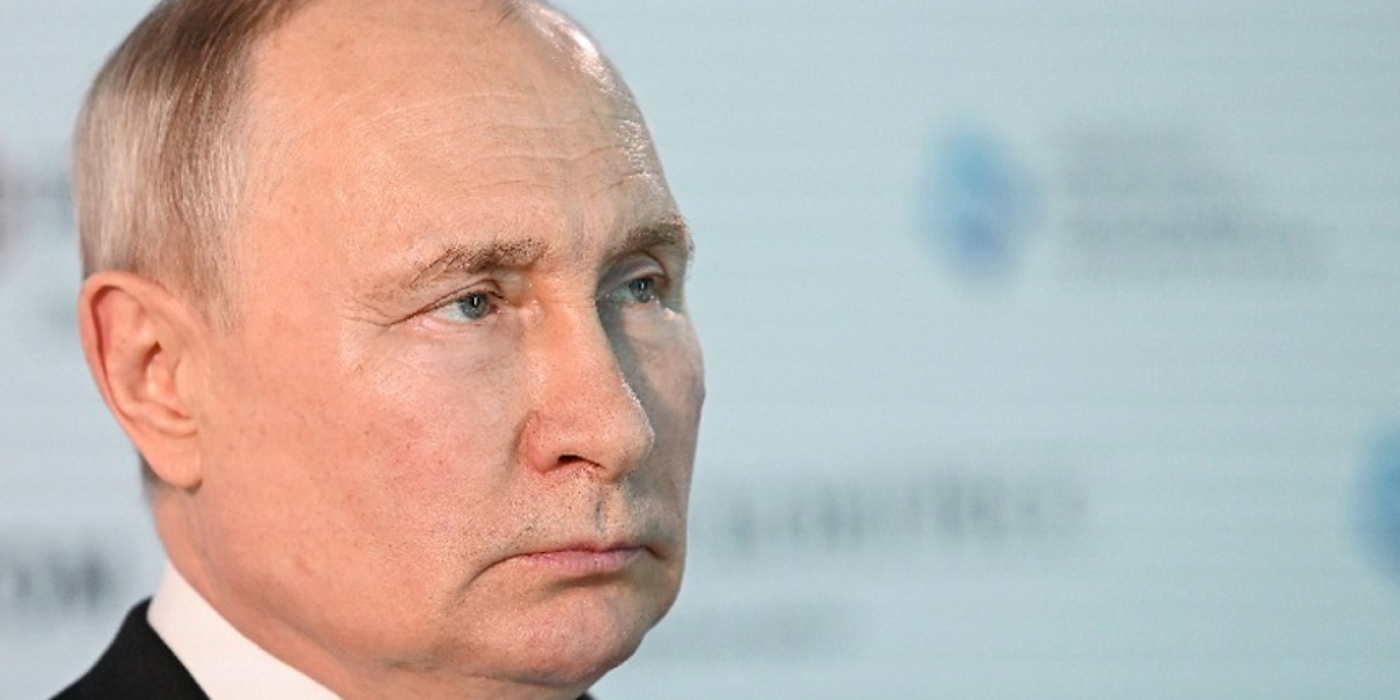 Putin acuză Occidentul de ”aroganţă şi obrăznicie” prin refuzul de a se conforma cererilor Rusiei în acordul cerealelor. În vederea unei reveniri în acord, cere ridicarea obstacolelor impuse băncilor implicate şi reconectarea la SWIFT