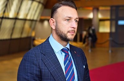 Noul ministru de Interne al Slovaciei bate cu pumnul în masă la Bruxelles și se opune pactului UE privind migrația: Resping acceptarea unor oameni despre care nu știm nimic!