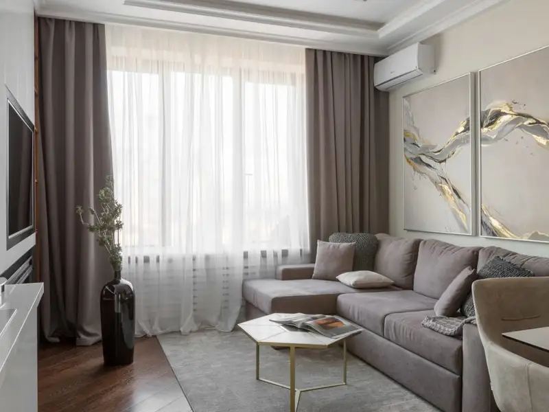 Amenajarea eleganta a unei locuinte de trei camere Imblanzirea formelor neregulate ale compartimentarii