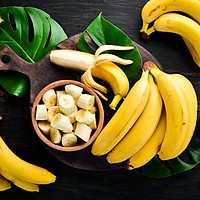 7 utilizări surprinzătoare ale cojii de banană pentru sănătate și frumusețe