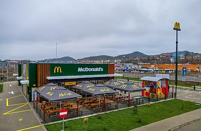 McDonald’s a deschis la Mediaș după o investiție de aproape 9 milioane lei
