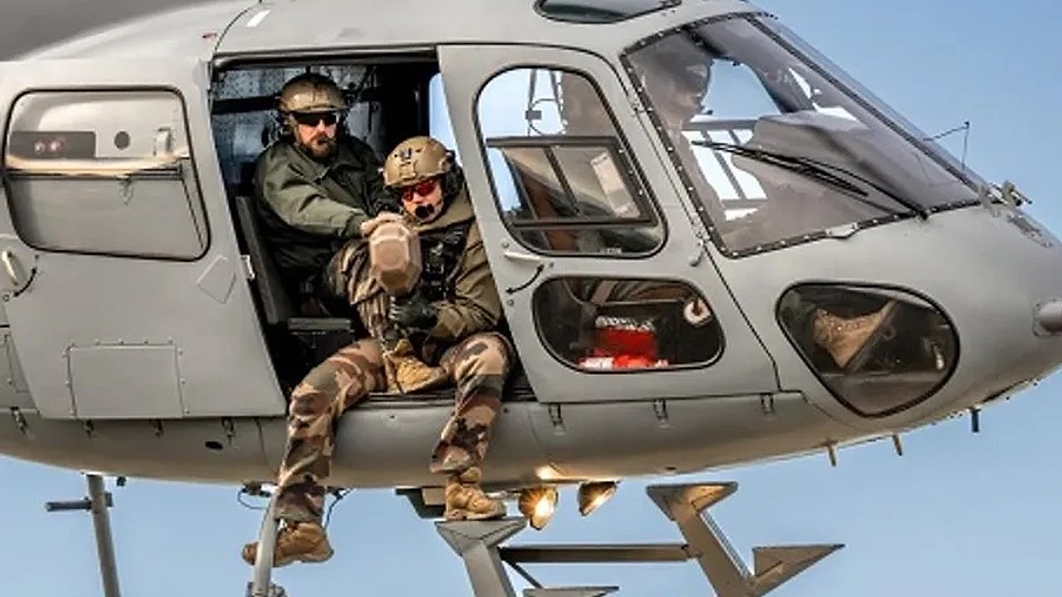 Franța se alătură războiului antidrone al Rusiei în Europa. 35 de militari și elicoptere Fennec, în Belgia