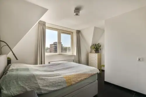 Tendințe și idei pentru amenajarea unui dormitor mic