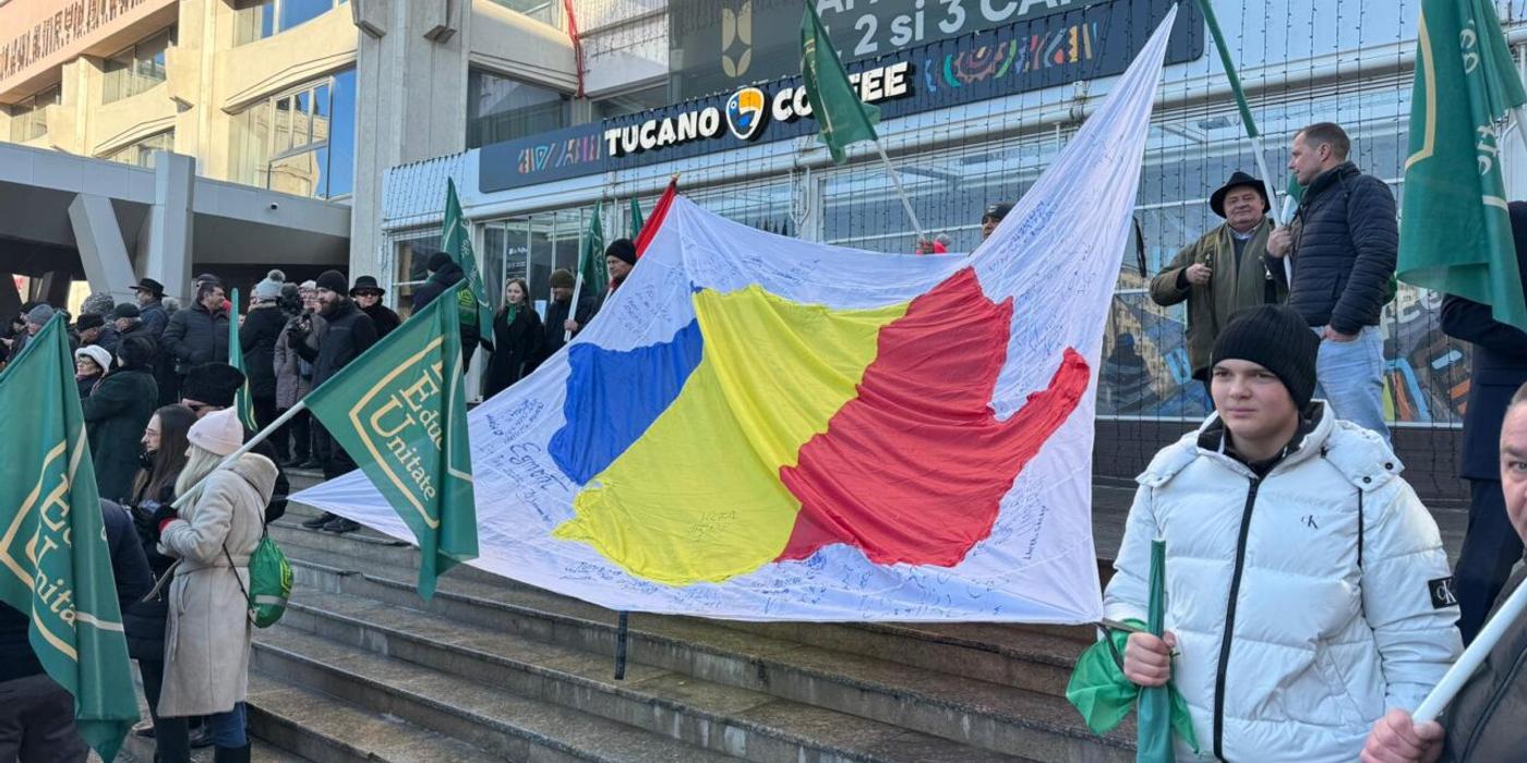 George Simion, atac la președinte și premier: România, condusă de „breasla covrigarilor”