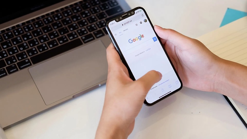 AI Overview și optmizarea site-urilor în era răspunsurilor generative
